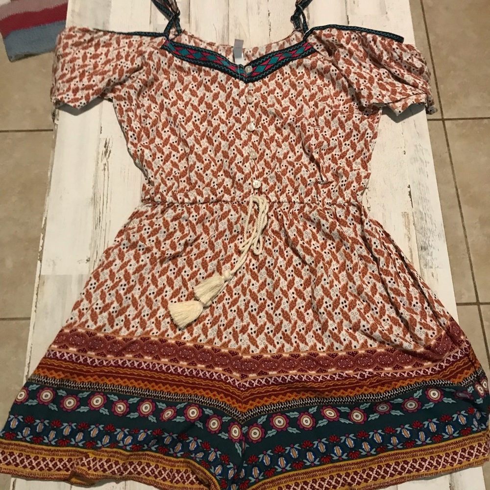 Romper - Picture 2 of 3